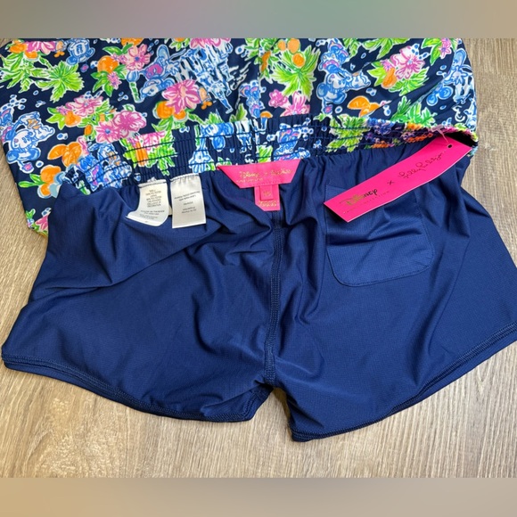 Lilly Pulitzer Loves Disney Ocean Trail Shorts XS Mickey Minnie Castle NWT - Picture 5 of 9